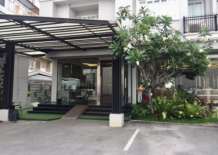 Hotell Methavalai